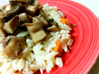 אורז בסמטי עם זרעי כמון, גזר ופטריות